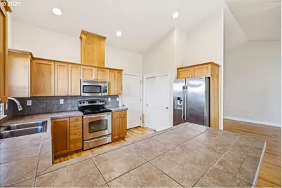 20967 NE Yukon St, Aurora, OR 97002 - Photo 17