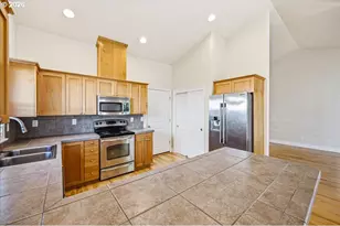 20967 NE Yukon St, Aurora, OR 97002 - Photo 17