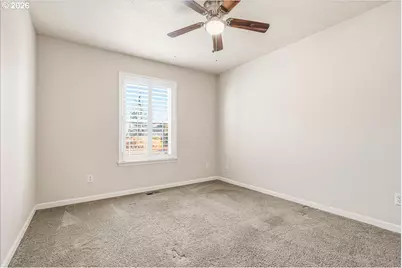 20967 NE Yukon St, Aurora, OR 97002 - Photo 29