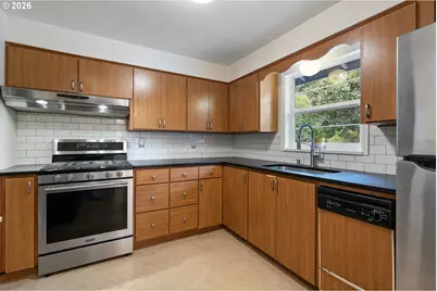 9125 SW Garden Home Rd, Portland, OR 97223 - Photo 11