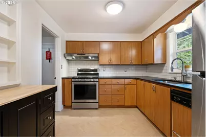 9125 SW Garden Home Rd, Portland, OR 97223 - Photo 9