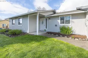 127 SW Poplar Ct, McMinnville, OR 97128 - Photo 3