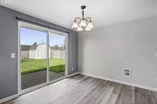 127 SW Poplar Ct, McMinnville, OR 97128 - Photo 17