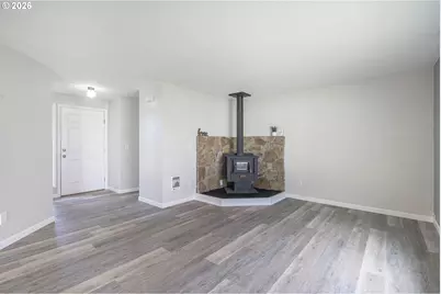 127 SW Poplar Ct, McMinnville, OR 97128 - Photo 13