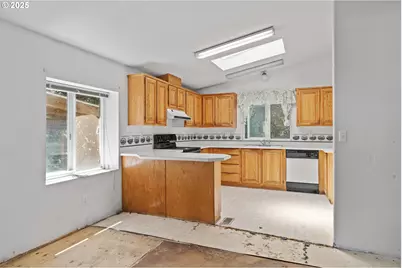 58897 Constance Dr, Bandon, OR 97411 - Photo 15