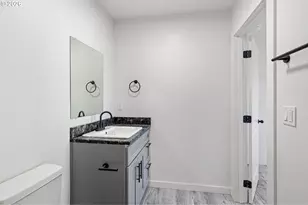 172 Allison Ave, Sutherlin, OR 97479 - Photo 15