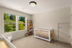 10071 SW 8th Pl, Portland, OR 97219 - Photo 25