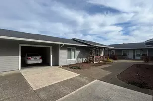 1610 19th St, Florence, OR 97439 - Photo 3