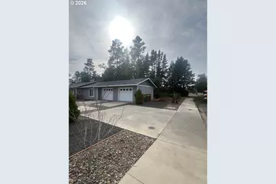 1610 19th St, Florence, OR 97439 - Photo 5