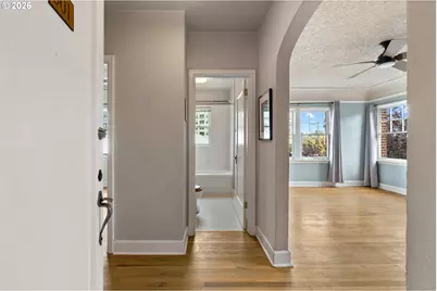 711 NE Randall Ave #301, Portland, OR 97232 - Photo 5