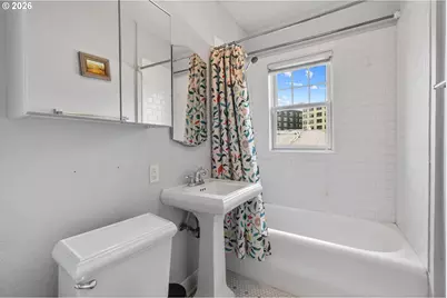 711 NE Randall Ave #301, Portland, OR 97232 - Photo 23