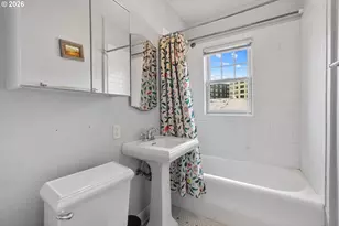 711 NE Randall Ave, Portland, OR 97232 - Photo 23