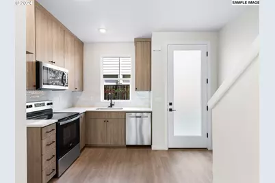 3554 NE Garfield Ave #3, Portland, OR 97212 - Photo 3