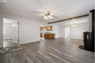 321 N 8th St, Cottage Grove, OR 97424 - Photo 15