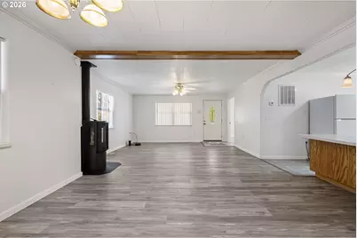 321 N 8th St, Cottage Grove, OR 97424 - Photo 9
