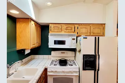 19921 Whaleshead Rd #OV8, Brookings, OR 97415 - Photo 27