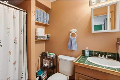 8621 NW 12th Ct, Vancouver, WA 98665 - Photo 9