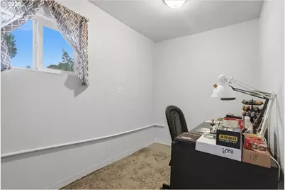 8621 NW 12th Ct, Vancouver, WA 98665 - Photo 13