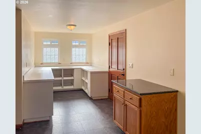 1065 Harlan St, Roseburg, OR 97471 - Photo 13