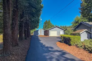 1065 Harlan St, Roseburg, OR 97471 - Photo 3