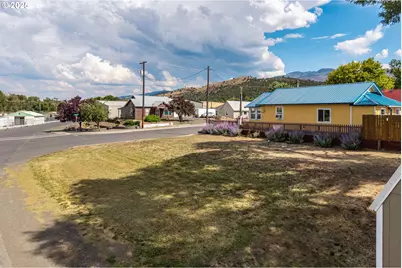 312 N Canyon Blvd, John Day, OR 97845 - Photo 37