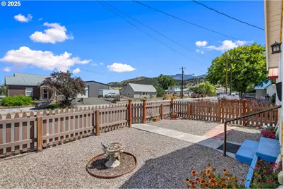 312 N Canyon Blvd, John Day, OR 97845 - Photo 5