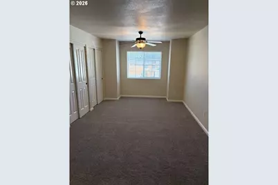 15650 SE Stark St, Portland, OR 97233 - Photo 17