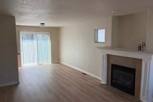 15650 SE Stark St, Portland, OR 97233 - Photo 3