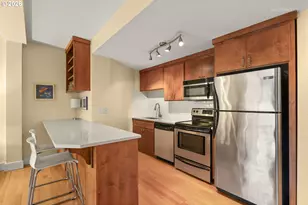 1829 NW Lovejoy St, Portland, OR 97209 - Photo 9