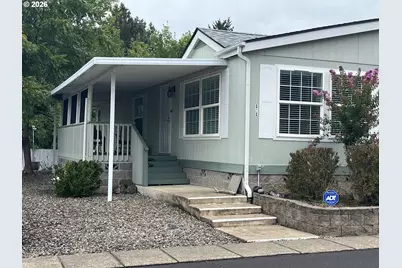 141 River Ridge Ave, Roseburg, OR 97471 - Photo 3
