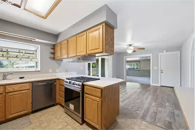 2710 Crocker Rd, Eugene, OR 97404 - Photo 11