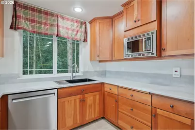 245 W St James Pl, Longview, WA 98632 - Photo 5