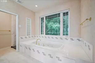 245 W St James Pl, Longview, WA 98632 - Photo 13