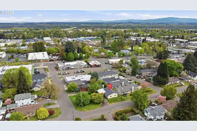 4704 NE 108th Ave, Portland, OR 97220 - Photo 7