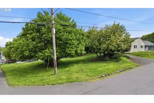 4704 NE 108th Ave, Portland, OR 97220 - Photo 9