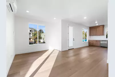 2090 N Watts St #1, Portland, OR 97217 - Photo 5