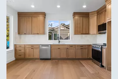 2090 N Watts St #1, Portland, OR 97217 - Photo 3