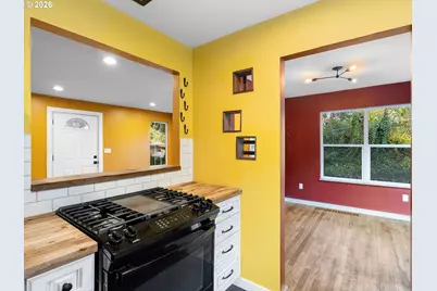 9208 SW 44th Ave, Portland, OR 97219 - Photo 7