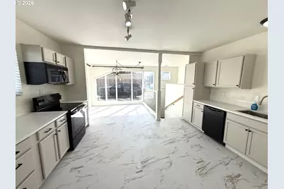 224 W Court St, Goldendale, WA 98620 - Photo 11