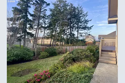 2180 Hayes St, North Bend, OR 97459 - Photo 43