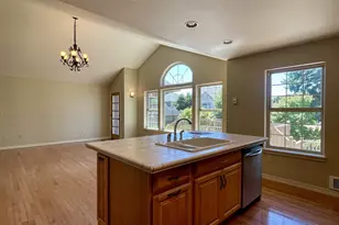 2180 Hayes St, North Bend, OR 97459 - Photo 17