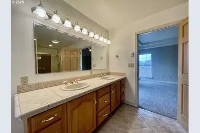 2180 Hayes St, North Bend, OR 97459 - Photo 29