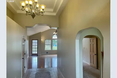 2180 Hayes St, North Bend, OR 97459 - Photo 13