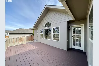 2180 Hayes St, North Bend, OR 97459 - Photo 45