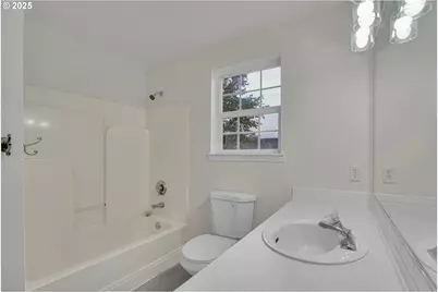 22680 SW Mandan Dr, Tualatin, OR 97062 - Photo 25