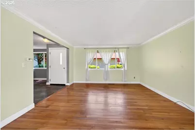 14996 SE Caruthers Ct, Portland, OR 97233 - Photo 5