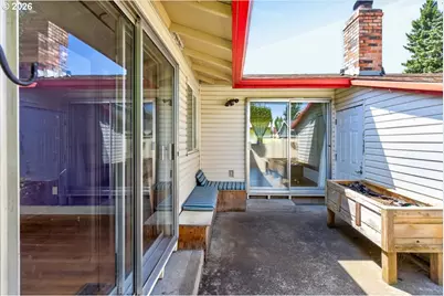 14996 SE Caruthers Ct, Portland, OR 97233 - Photo 29