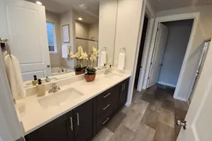 717 Magnolia Ave, Woodburn, OR 97071 - Photo 11