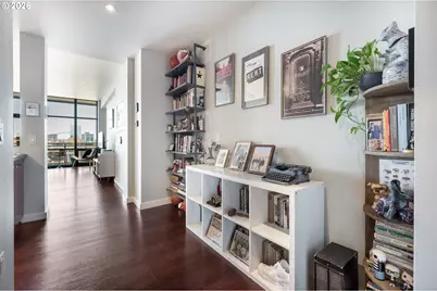 1025 NW Couch St #1217, Portland, OR 97209 - Photo 9