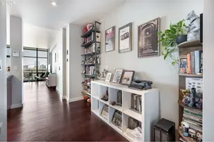1025 NW Couch St, Portland, OR 97209 - Photo 9